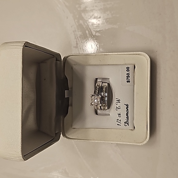 Jewelry - 1/2 carat diamond wedding ring with band